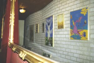 Vlissingen Arsenaal, wand met schilderijen van de gentechvrije expositie