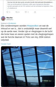 Tweet Volkskrant en antwoord van Miep Bos condensstrepen